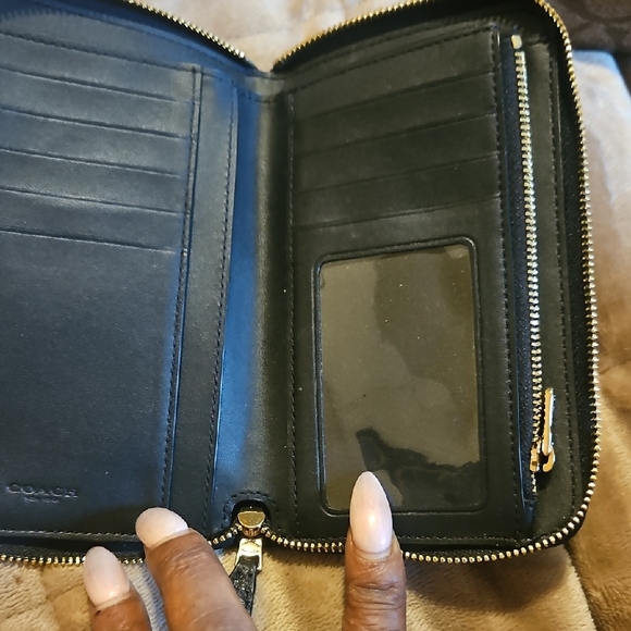 Coach Pebbled Leather Wallet with Gold Accents - Picture 3 of 8